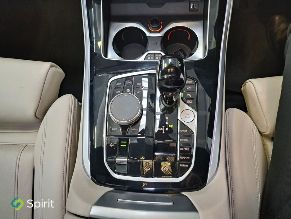 2022 BMW X5 - image 19