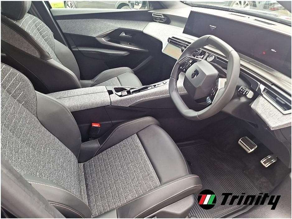 2025 Peugeot 5008 * DEMO * AUTOMATIC DIPPING LED HEADLIGHTS * TRINITY MOTORS * €48,945
