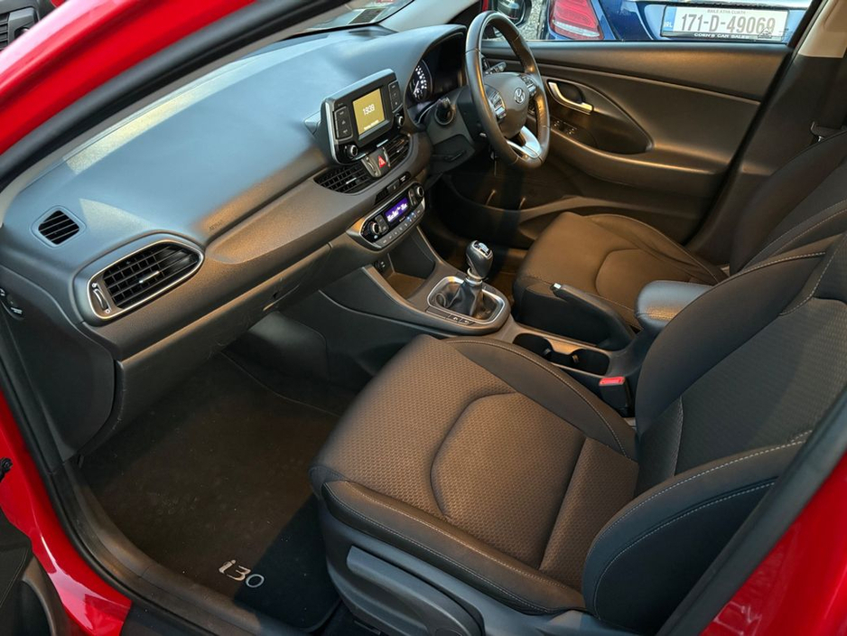 2017 Hyundai i30 - image 8