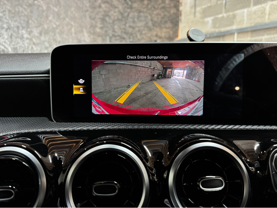 2019 Mercedes-Benz 180 - image 12