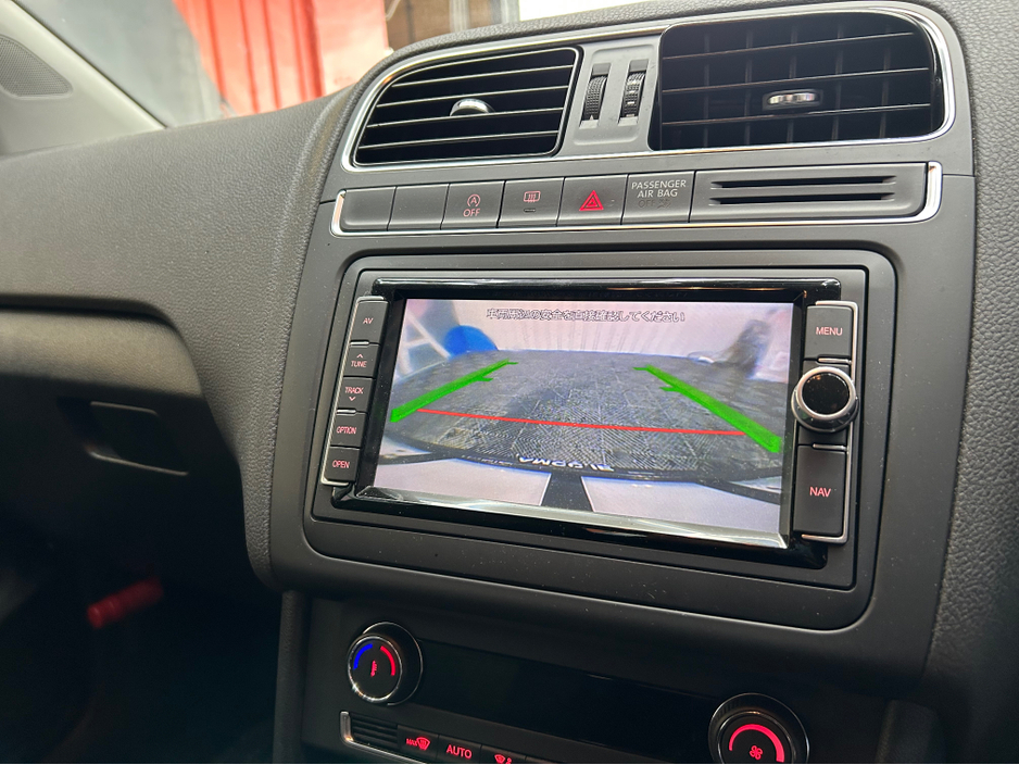 2017 Volkswagen Polo - image 6