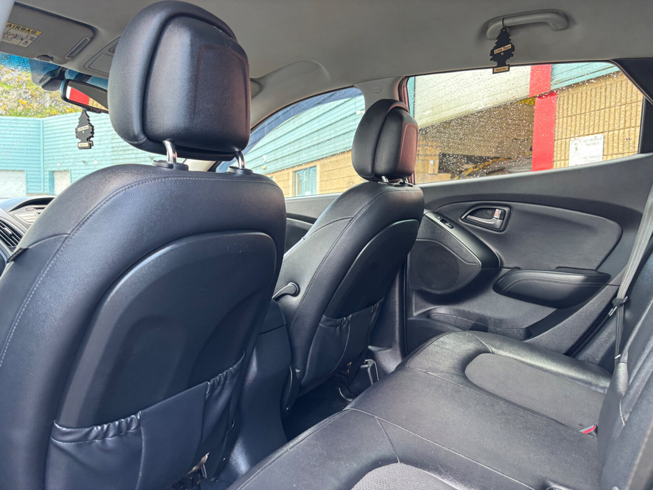 2014 Hyundai ix35 - image 12