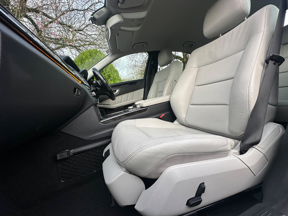 2012 Mercedes-Benz E Class - image 11