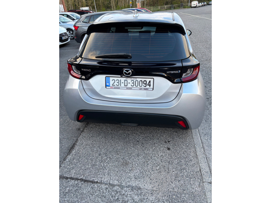 2023 Mazda Mazda2 - image 9