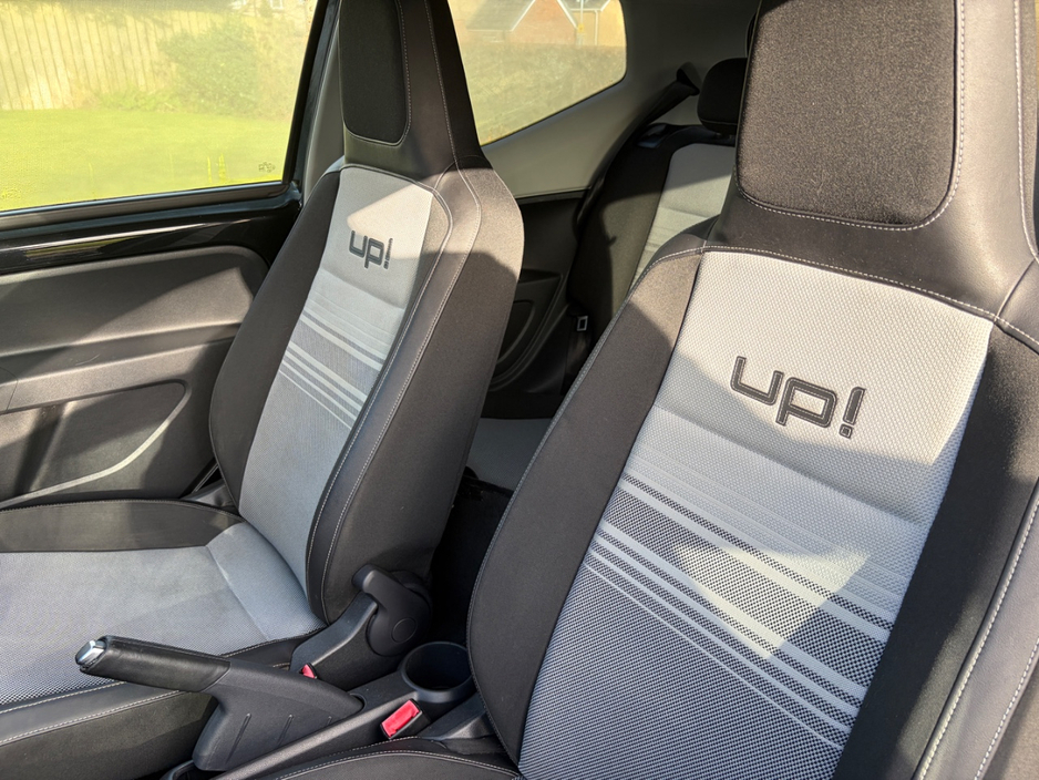 2012 Volkswagen up! - image 14