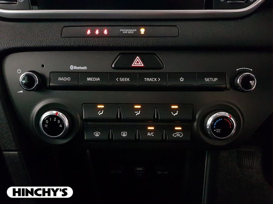 2022 Kia Sportage - image 16