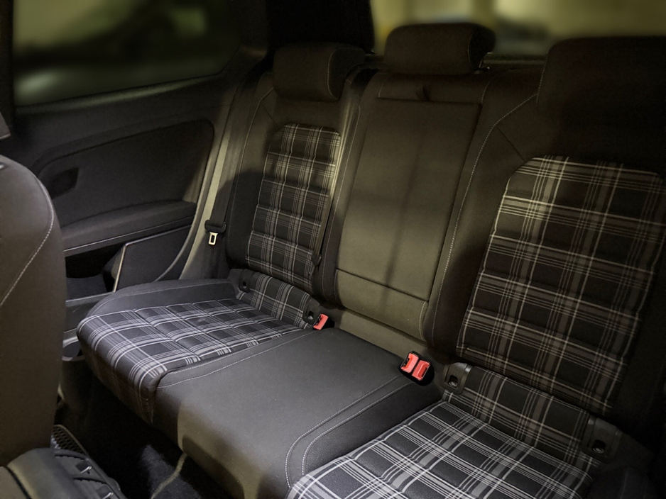 2014 Volkswagen Golf - image 13