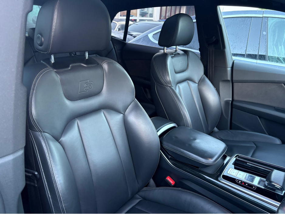 2018 Audi Q8 - image 11