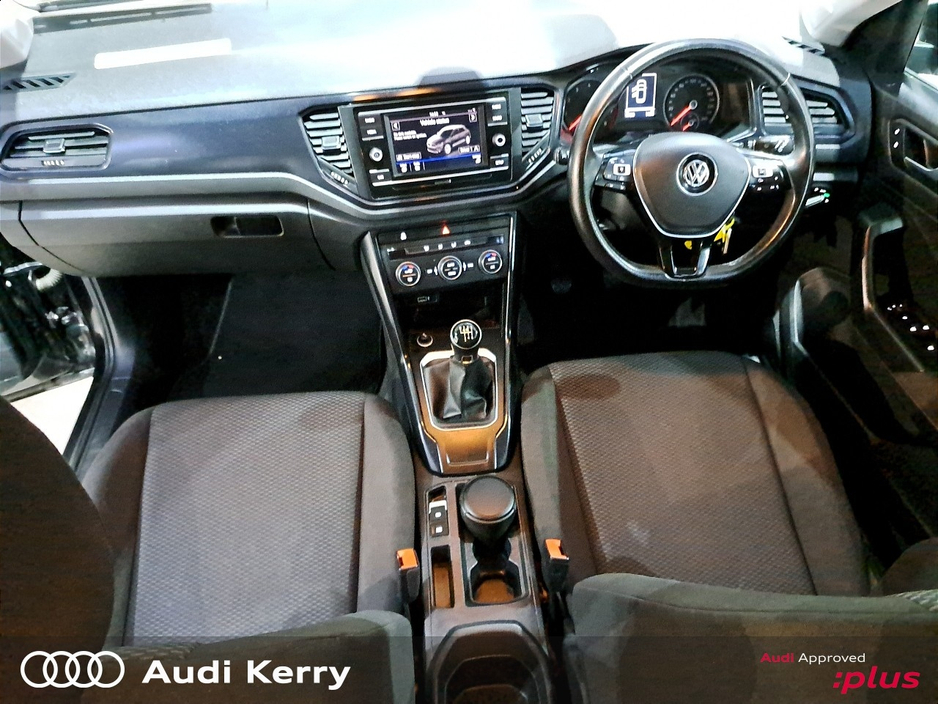 2018 Volkswagen T-Roc - image 12