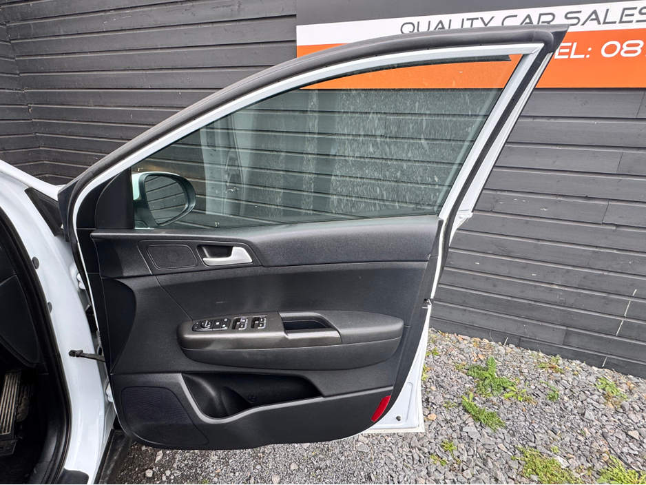 2017 Kia Sportage - image 15