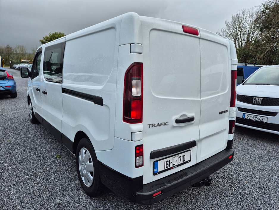 2016 Renault Trafic - image 7