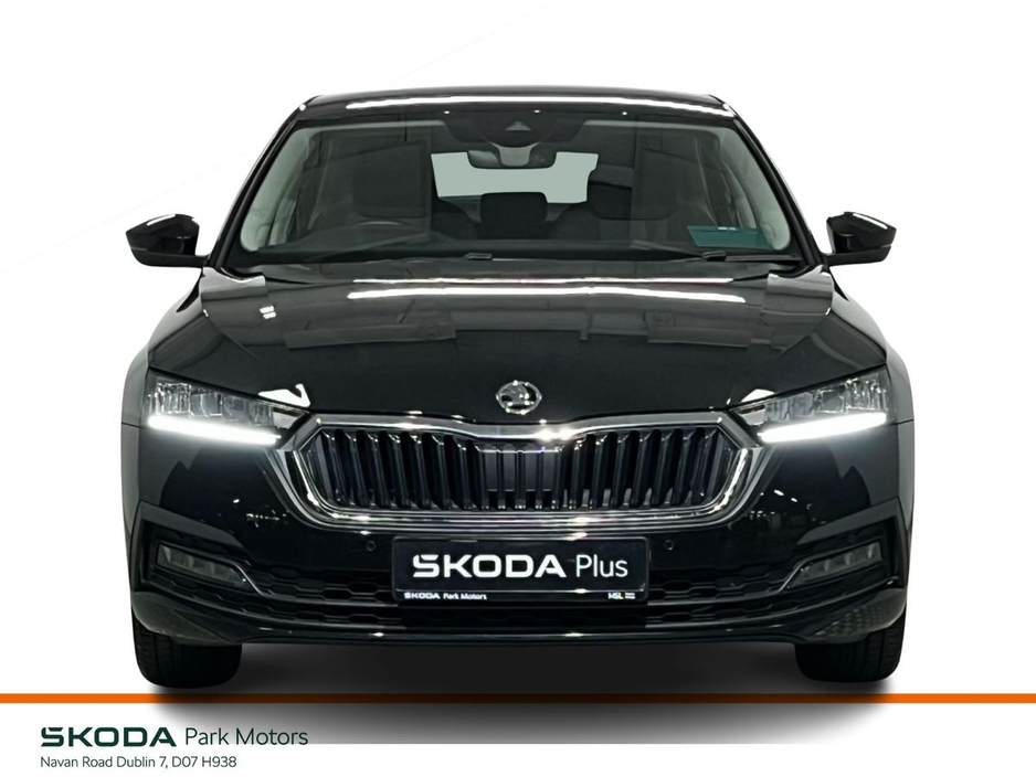 2023 Skoda Octavia - image 12