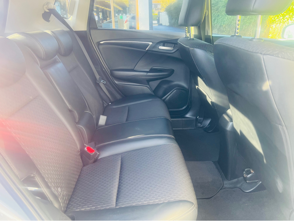 2017 Honda Fit DAA-GP5 €12,950