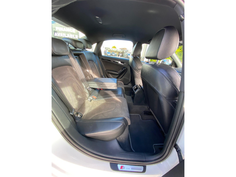 2014 Audi A4 - image 7