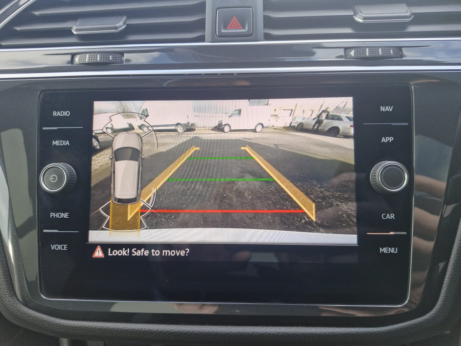 2022 Volkswagen Tiguan R-LINE 2.0 TDI D7F 150HP 5DR AU €41,950