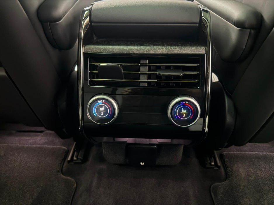 2025 Land Rover Range Rover Sport - image 27
