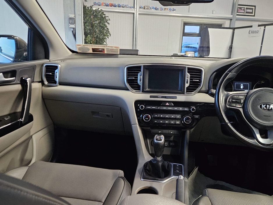 2018 Kia Sportage - image 10