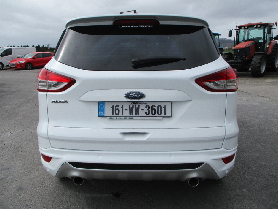 2016 Ford Kuga - image 9
