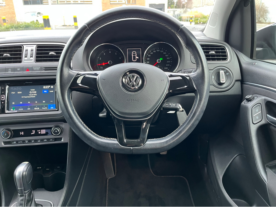 2015 Volkswagen Polo - image 19