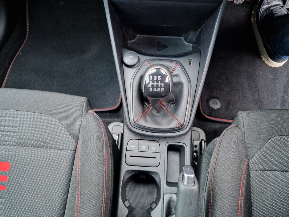 2023 Ford Fiesta ST-LINE  LOW MILEAGE GOOD AS NEW €18,950