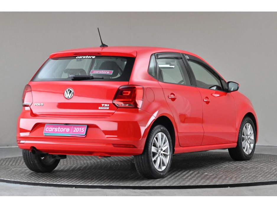 2015 Volkswagen Polo - image 9