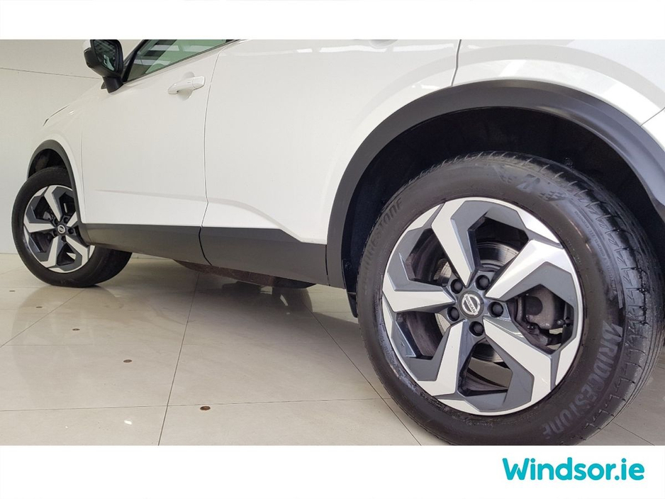 2022 Nissan Qashqai MILD HYBRID SV PREMIUM €3000 Scrappage offer €27,995