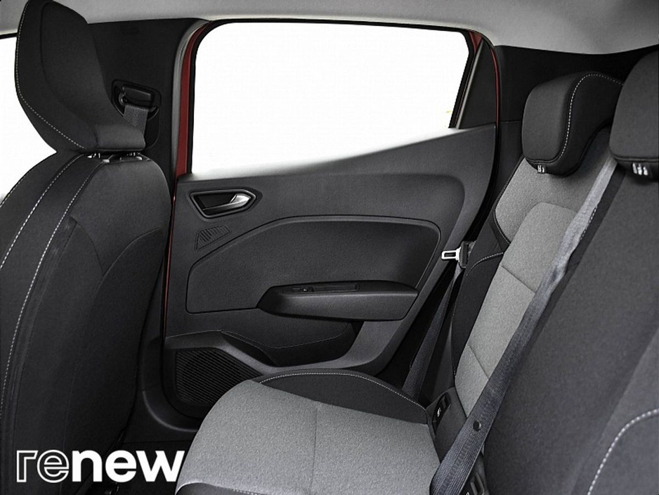 2025 Renault Clio - image 11