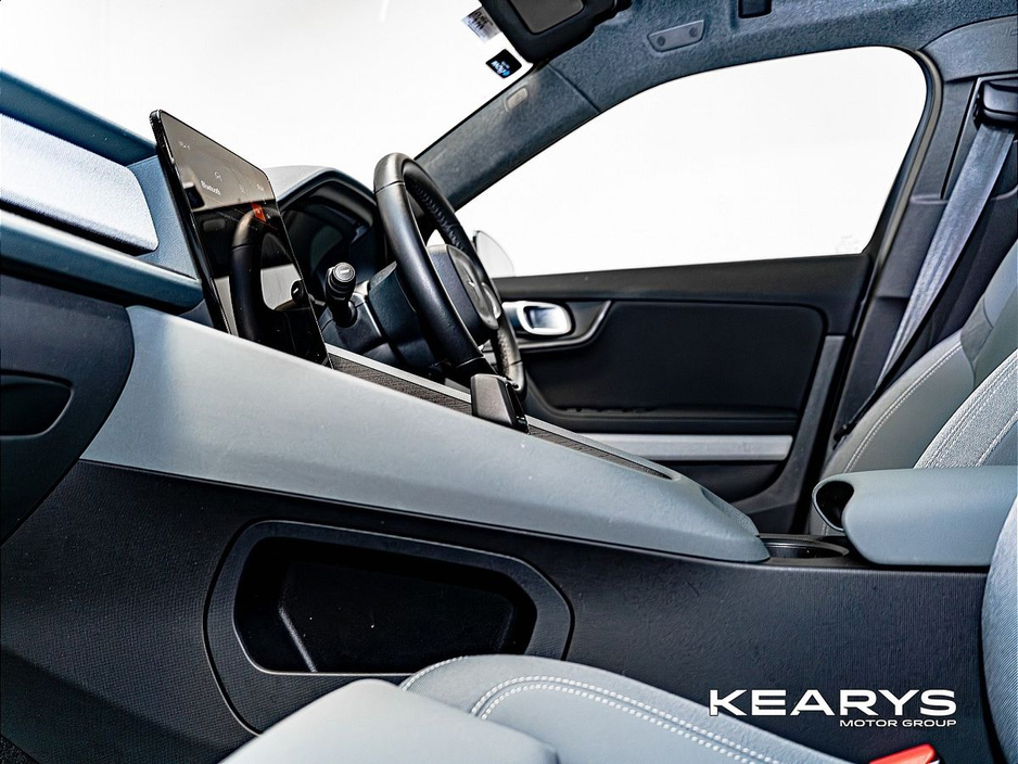 2022 Polestar 2 - image 9