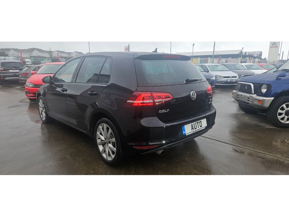 2017 Volkswagen Golf - image 14