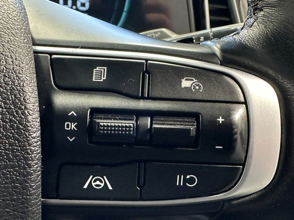 2023 Kia Sportage - image 16