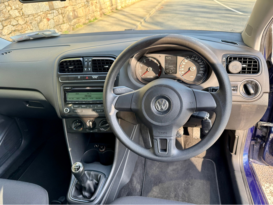 2010 Volkswagen Polo - image 16