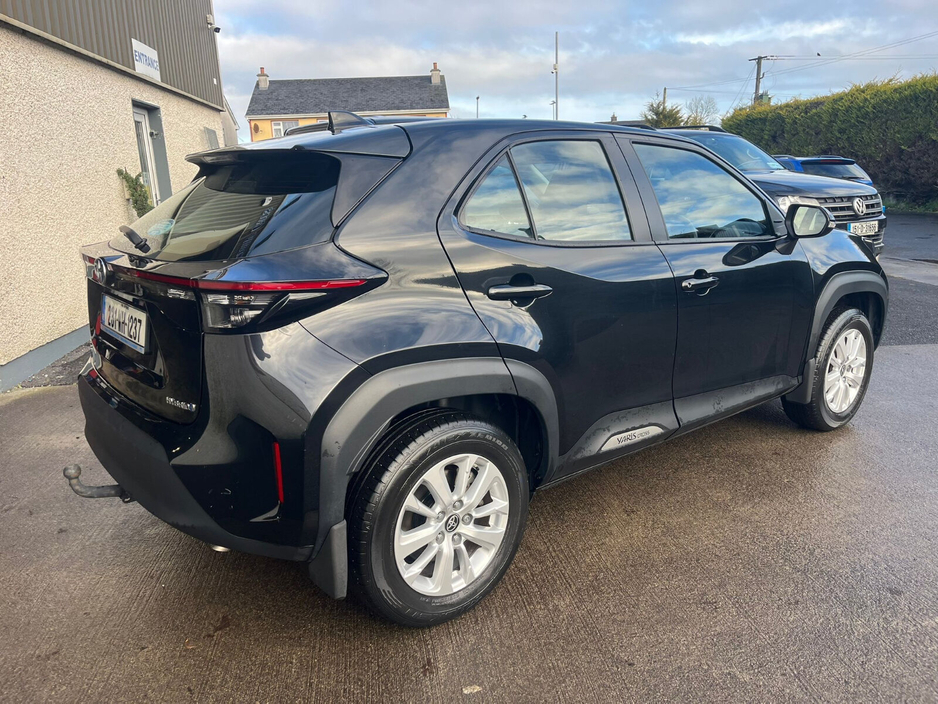 2023 Toyota Yaris Cross 1.5 Hybrid CVT Luna €25,950