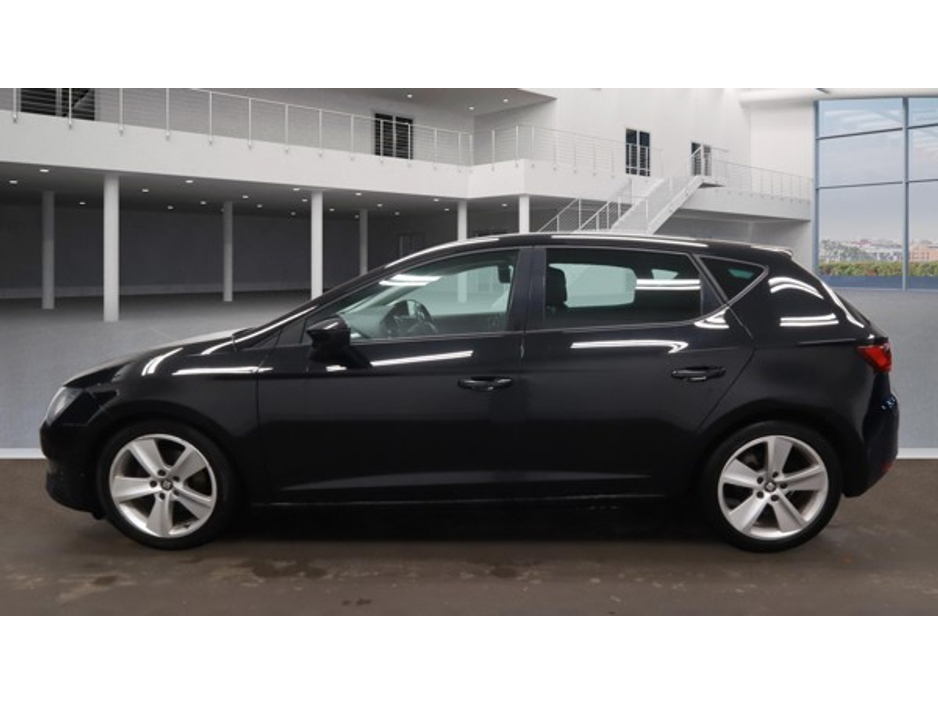 2015 SEAT Leon - image 3