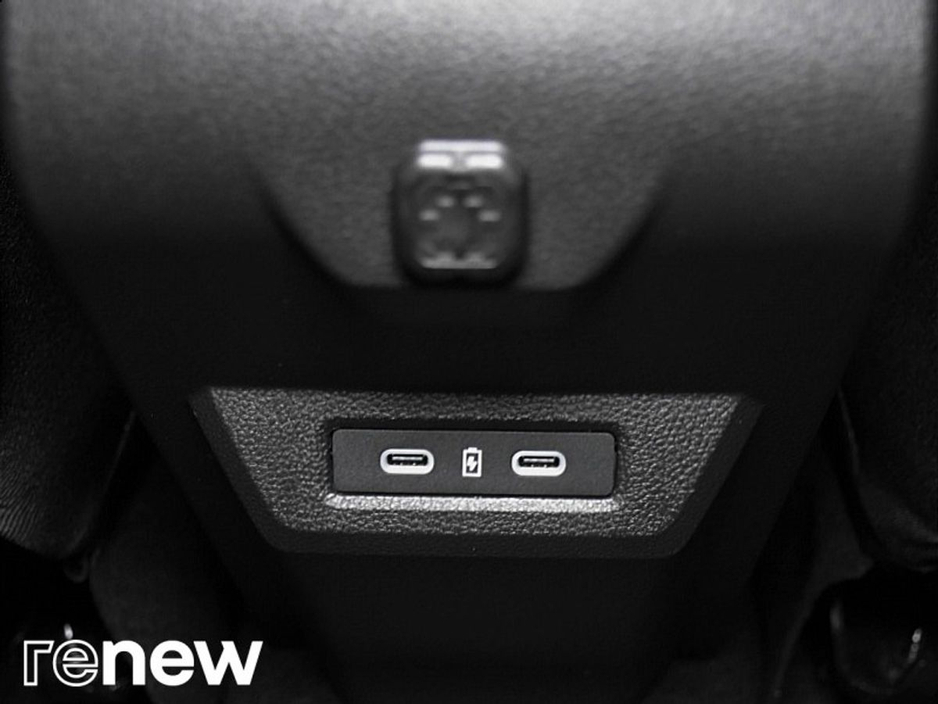 2025 Dacia Duster - image 16