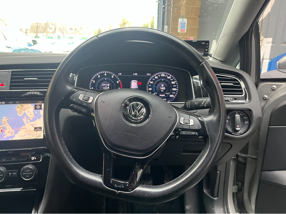 2017 Volkswagen Golf - image 7