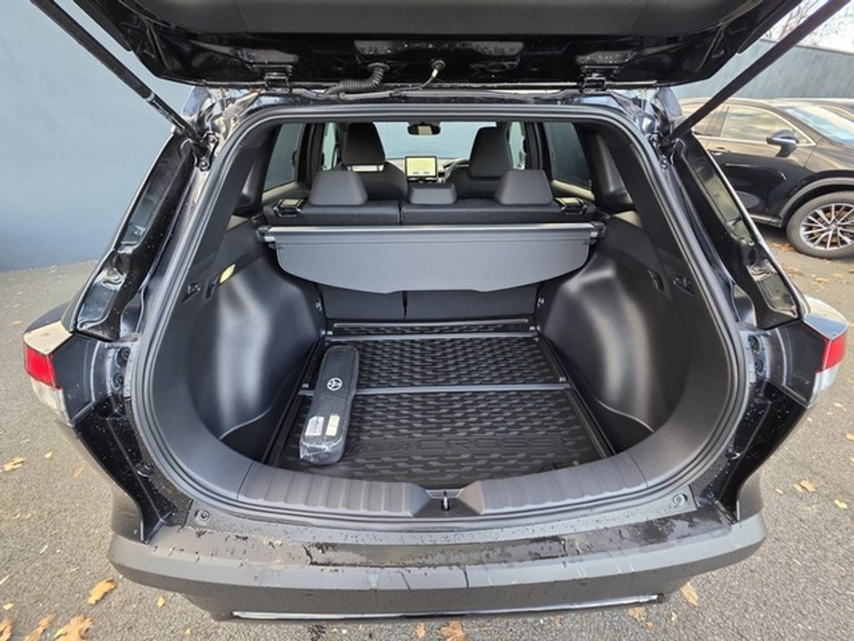 2023 Toyota Corolla Cross 1.8 Hybrid Sport 5dr €33,949