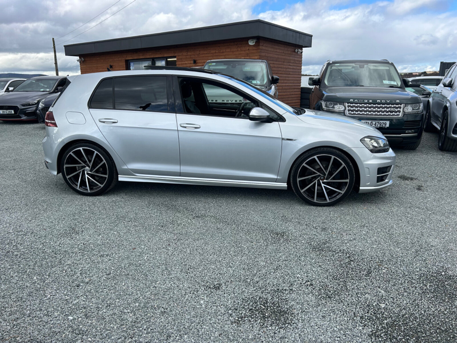 2017 Volkswagen Golf - image 35