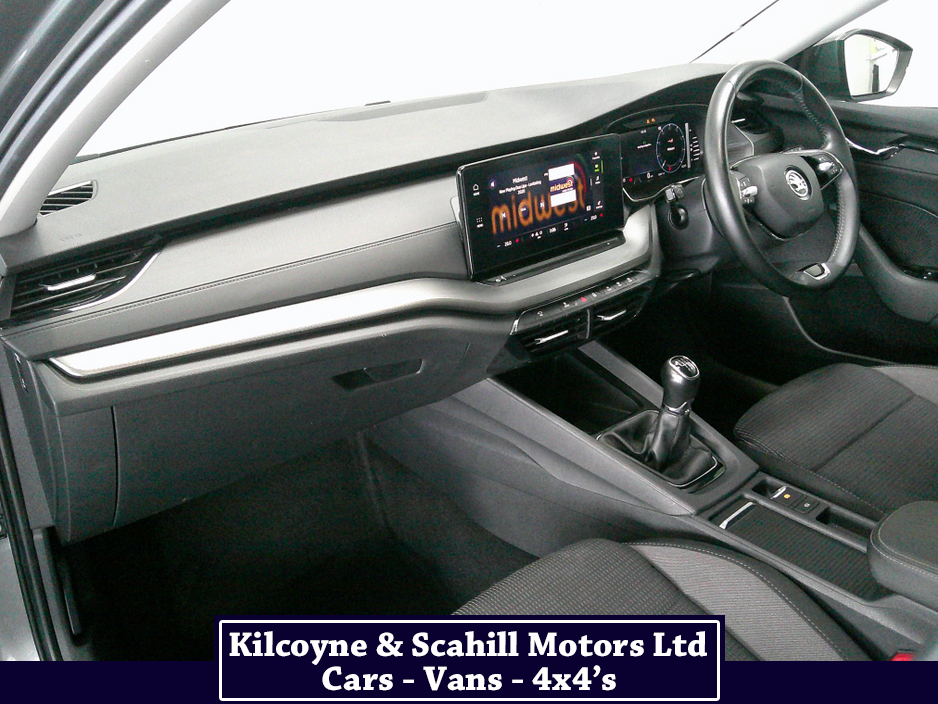 2023 Skoda Octavia - image 19