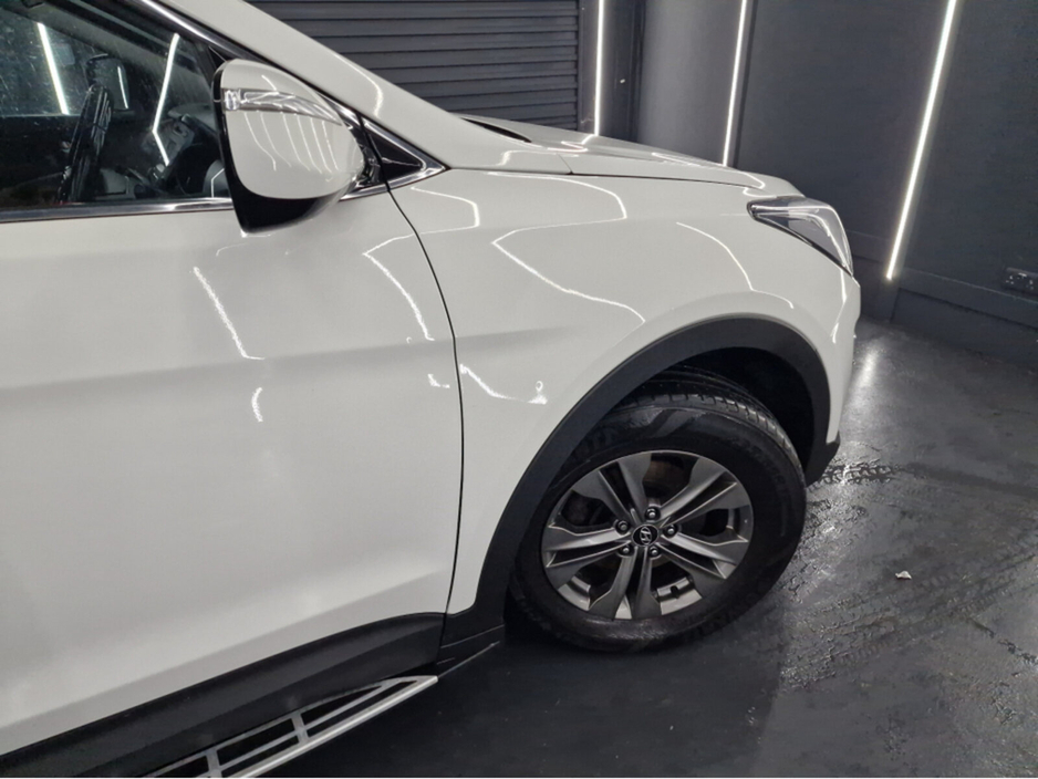 2014 Hyundai Santa Fe - image 5