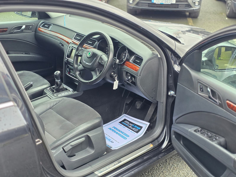 2013 Skoda Superb AMBITION GL 1.6 TDI 105HP 4DR €7,950