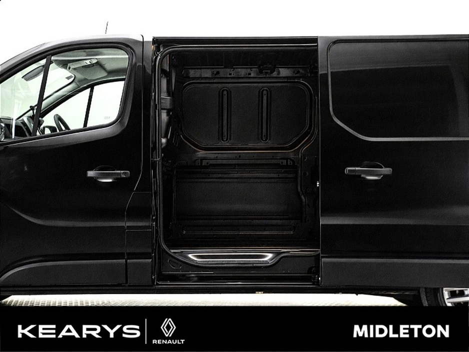 2021 Renault Trafic LL30 ENERGY DCI 145 Sport EX Vat. €21900 inc €17,878