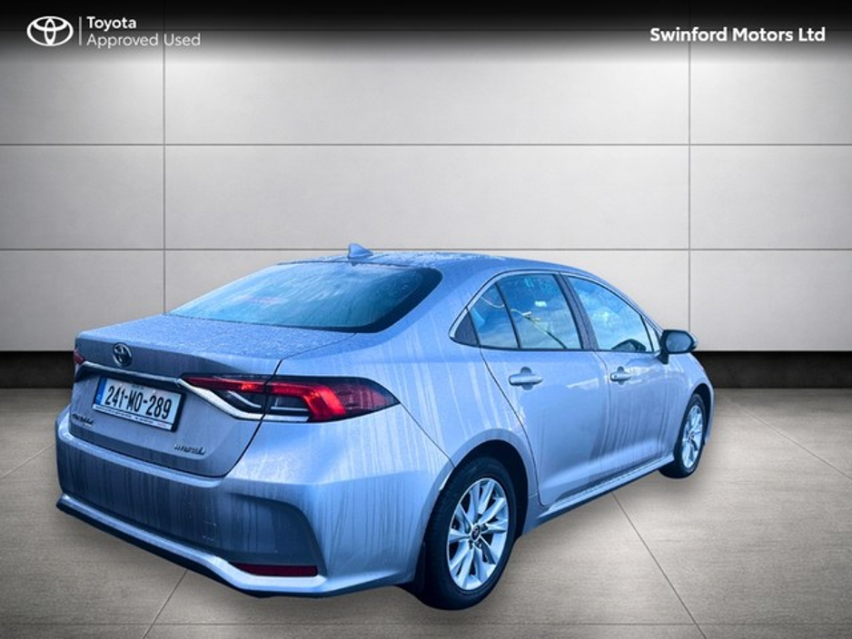 2024 Toyota Corolla - image 2