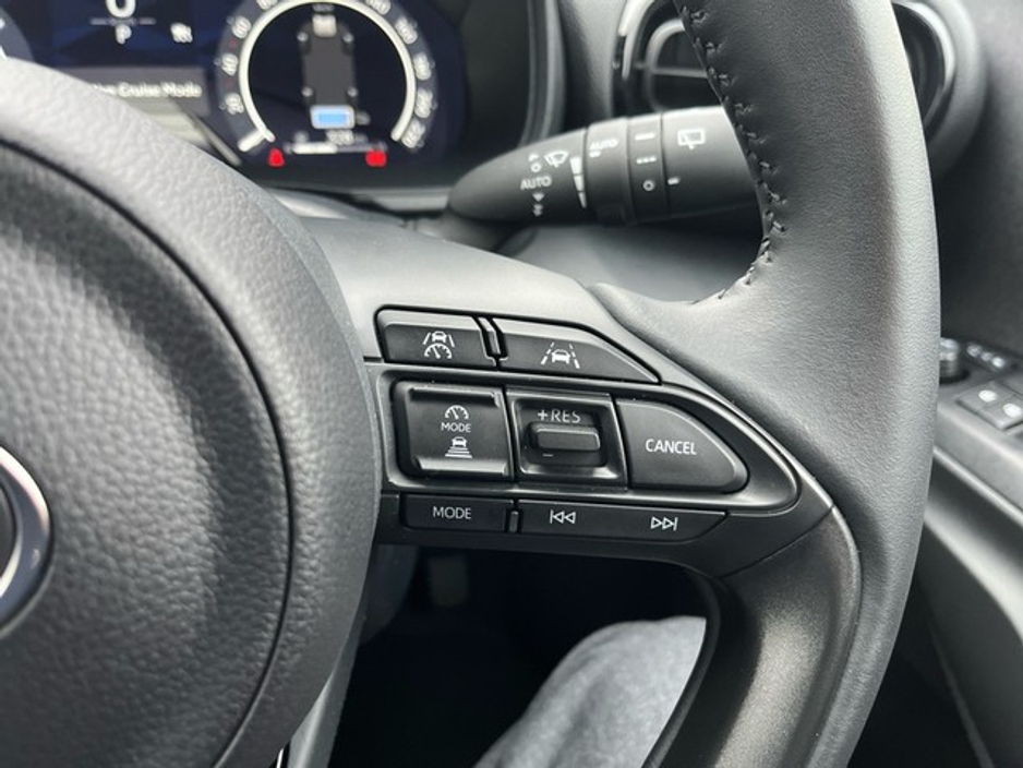 2025 Toyota Yaris Cross YARIS CROSS SOL €37,888