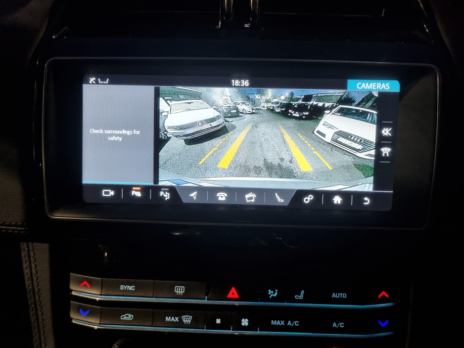 2019 Jaguar F-Pace - image 11