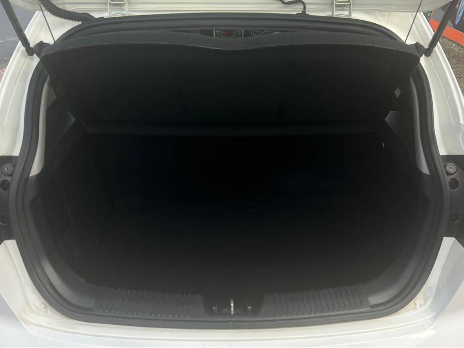 2015 Kia Rio - image 8