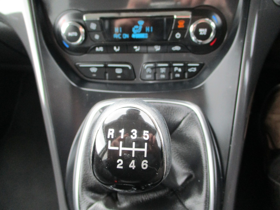 2016 Ford Kuga - image 18