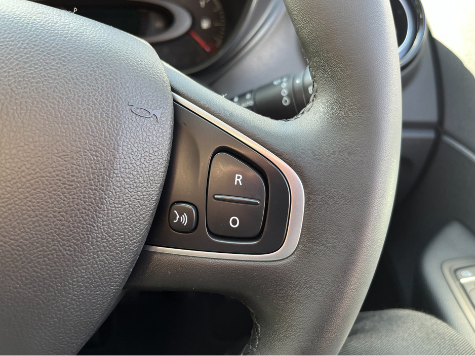 2019 Renault Captur - image 24