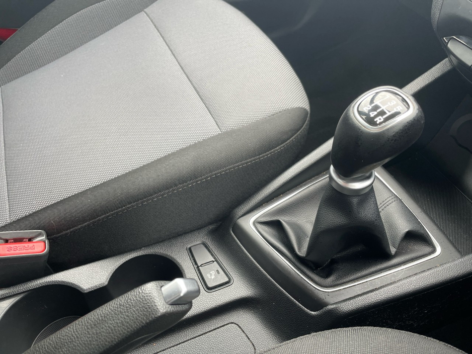 2017 Hyundai i20 - image 13