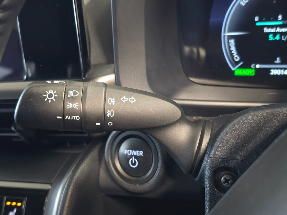 2024 Toyota C-HR - image 24