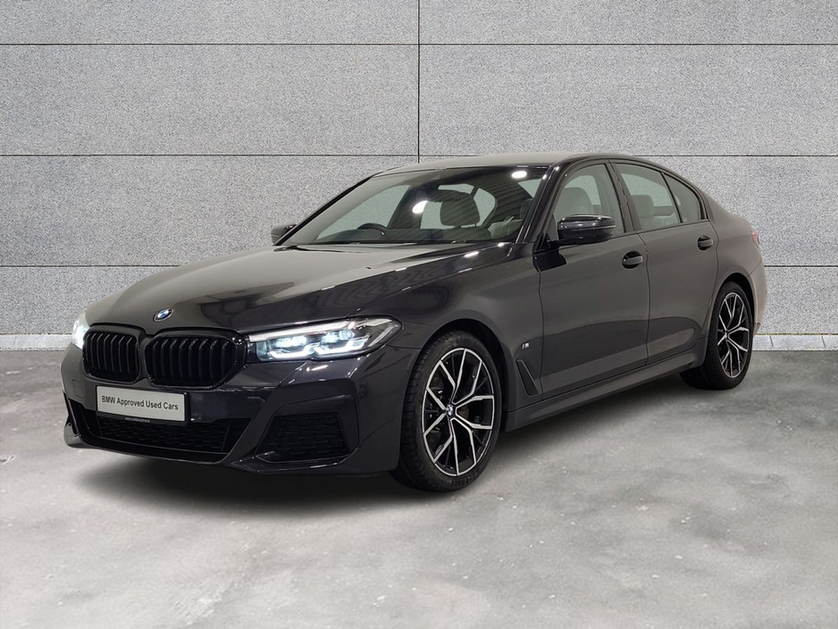 2022 BMW 5 Series - image 26
